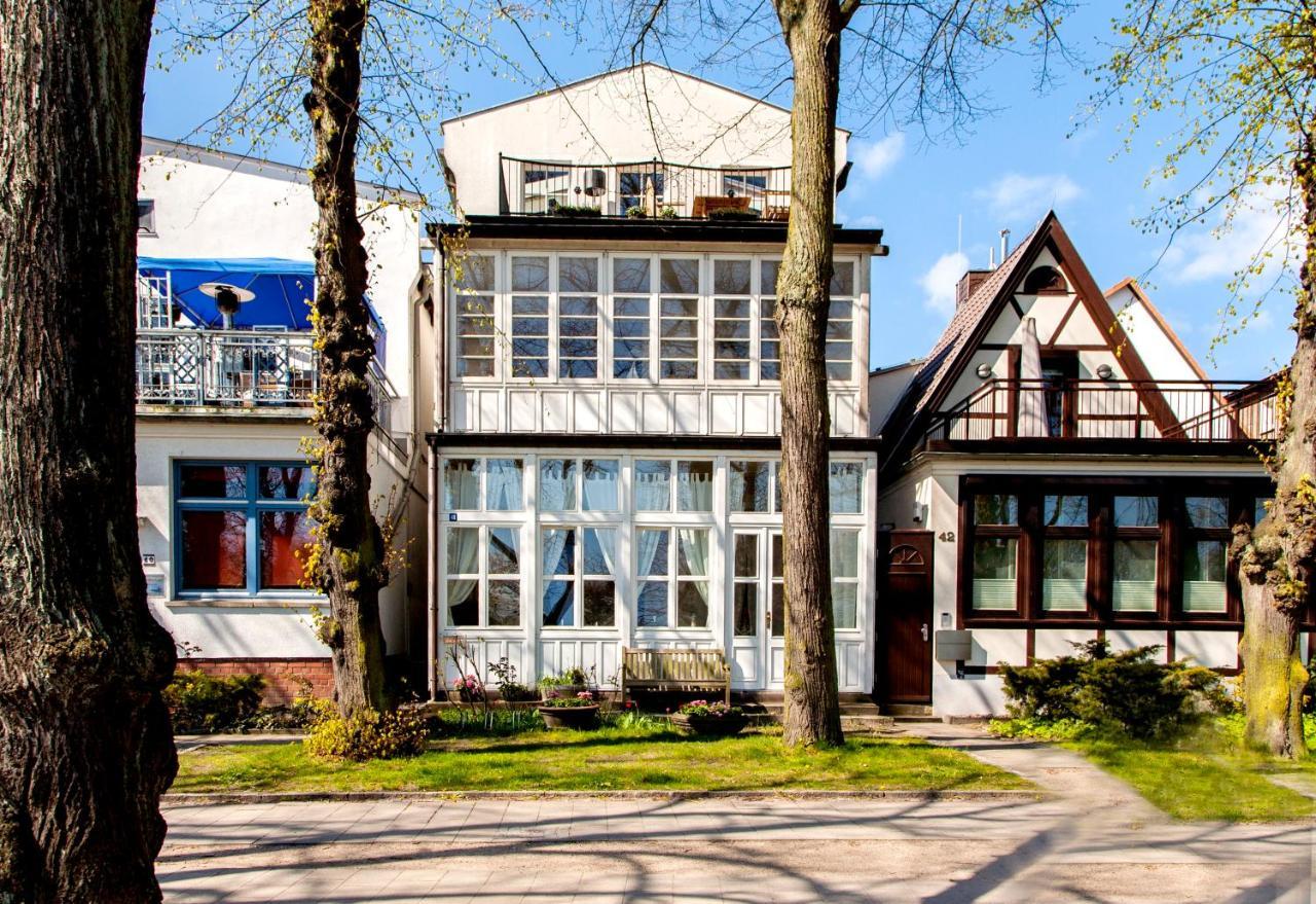 Ferienwohnungen -Am Strom 41- In Warnemuende Rostock Exterior photo